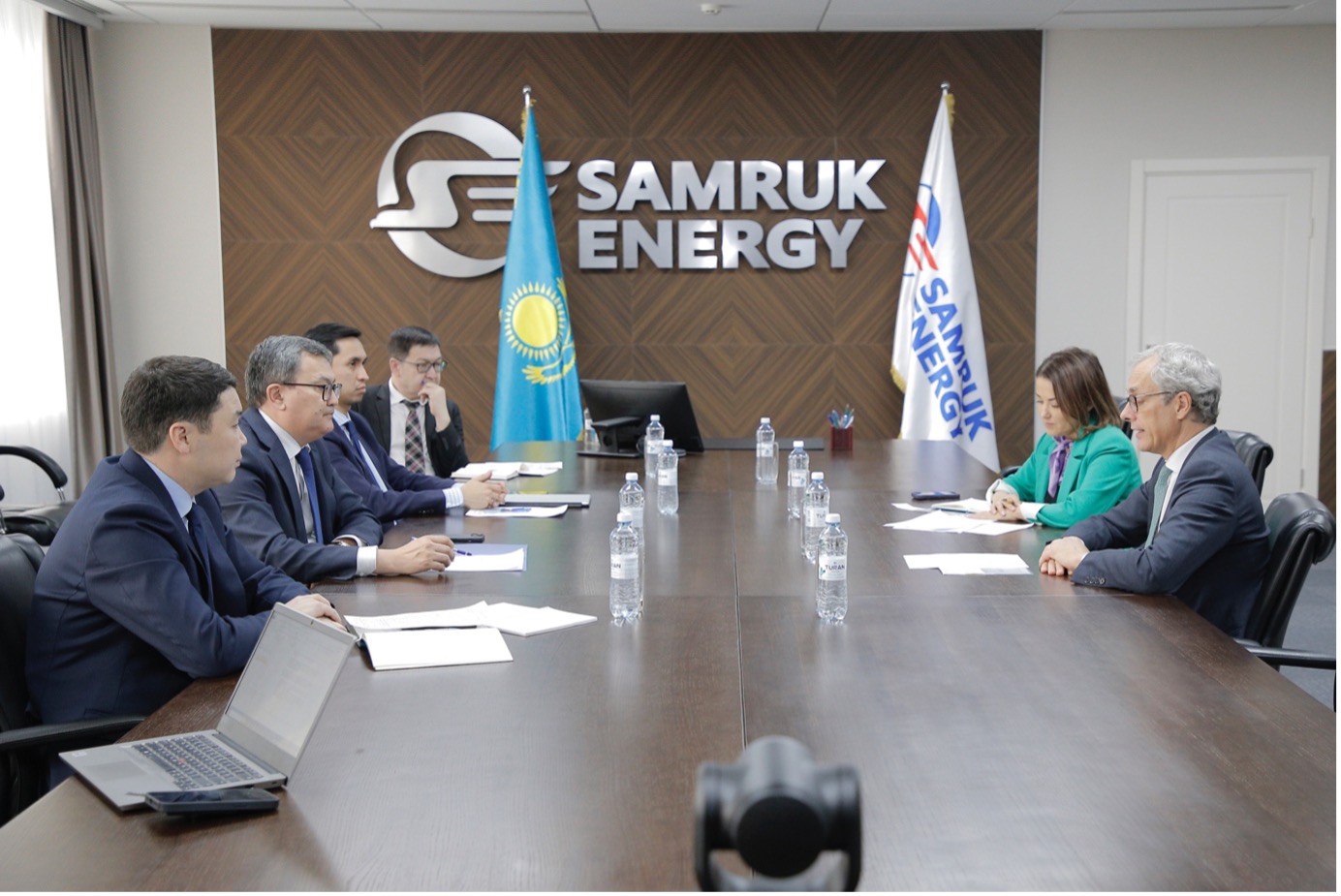 Расширение сотрудничества обсудили Самрук-Энерго и Acwa Power